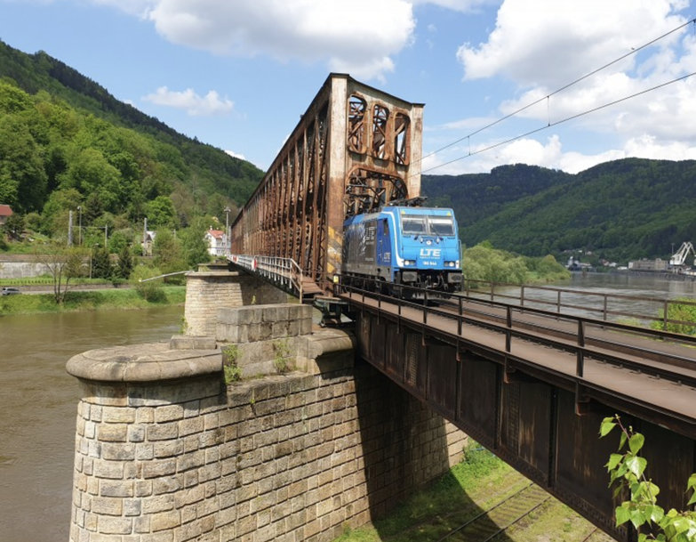 STRABAG MODERNISING TECHNICALLY CHALLENGING RAILWAY SECTION IN THE NORTH OF THE CZECH REPUBLIC
